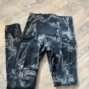 Swirly Black & Grey Gymshark Leggings